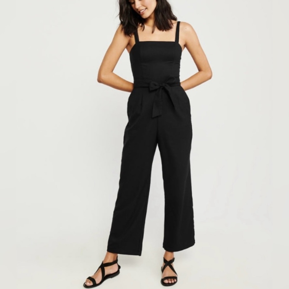 Abercrombie & Fitch Black Smocked Waist Jumpsuit - Picture 2 of 14
